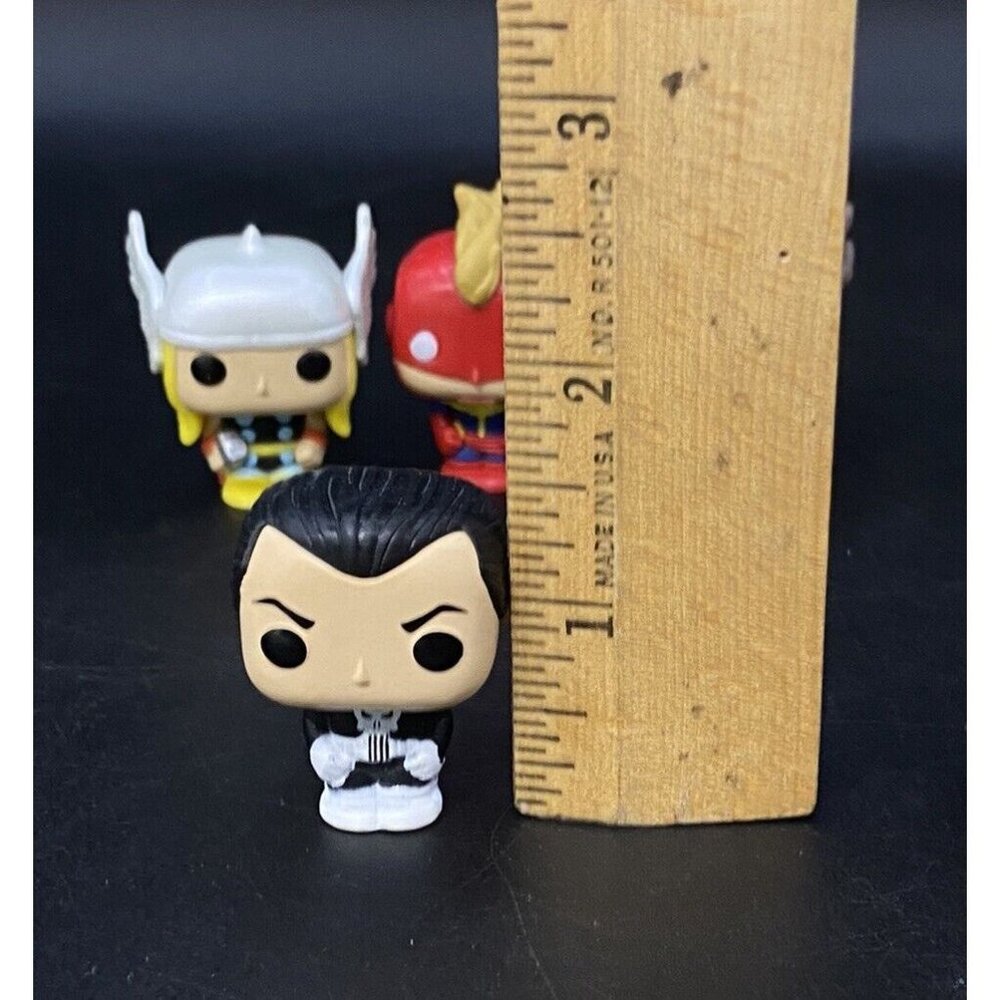 Funko Pop! Assorted Marvel/DC Mini Figures - Silver,‎ Red, Green, Black, Yellow - Picture 6 of 13